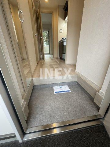 横浜市神奈川区三ツ沢上町のアパートの玄関