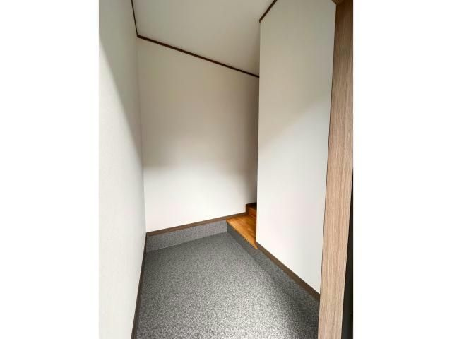 石川借家の玄関
