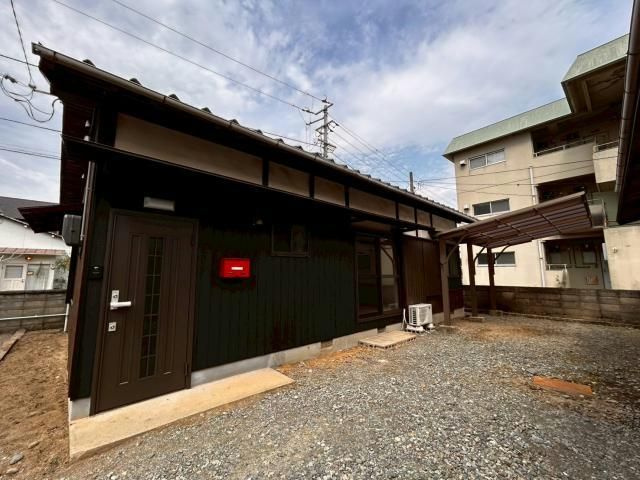 石川借家の駐車場
