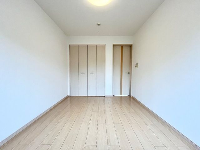 グラート・Ｍの洋室
