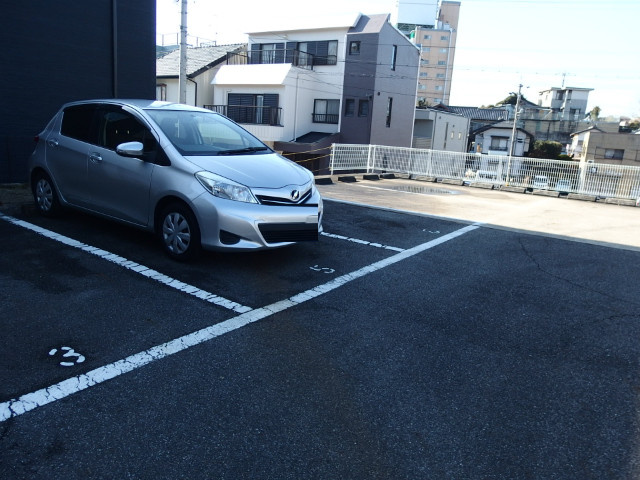 アルシャイン岡崎Ⅱの駐車場