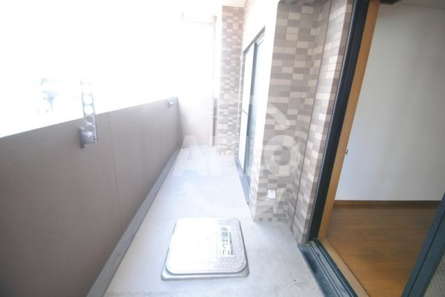 リーガル西梅田　上福島小学校区のバルコニー|リーガル西梅田　バルコニー