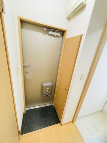 【玄関】