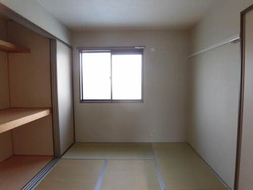 シャーメゾン中川