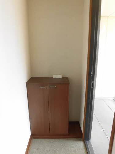 シャーメゾン中川の玄関