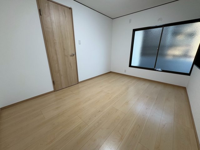 神戸市垂水区西脇１丁目　戸建の洋室