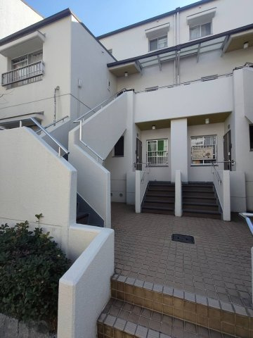 泉北赤坂台B住宅16号棟(メゾネット1～2F)の外観