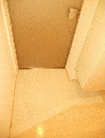 アイル日暮里弐番館の玄関