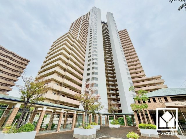 ルネセントラルタワーの外観|全居室6帖以上のゆとりある居住空間​で、広々お使いいただけます。