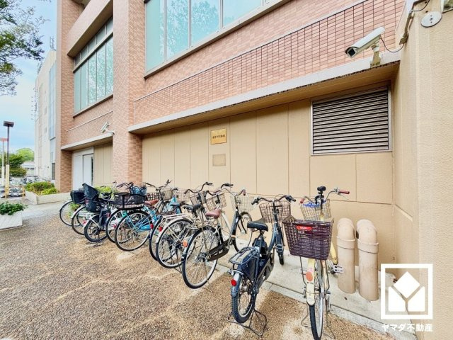 ルネセントラルタワーの駐輪場|来客用駐輪場がございます。ご友人やお客様も訪れやすい環境です。