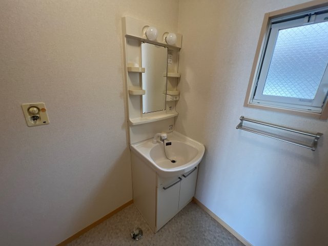 シャーメゾン今宿Bの独立洗面台
