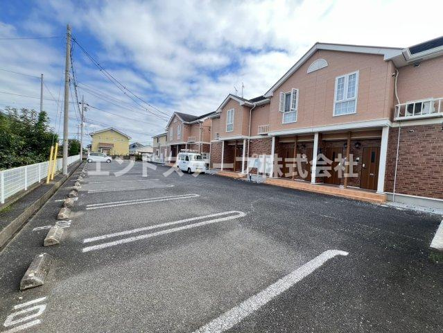 ハッピーワンＢの駐車場|高崎、前橋のお部屋探しはエンドスケープまで！お客様の理想お聞かせ下さい♪