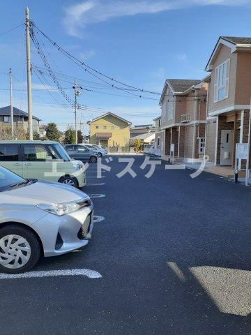 ハッピーワンＢの駐車場|高崎、前橋のお部屋探しはエンドスケープまで！お客様の理想お聞かせ下さい♪