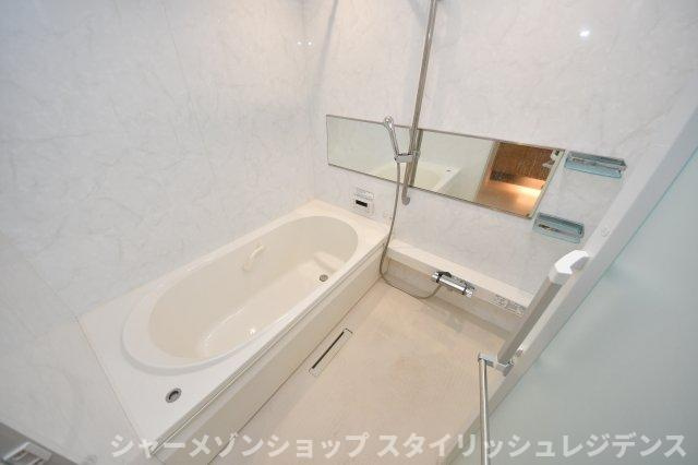 シャーメゾン城野駅前の浴室