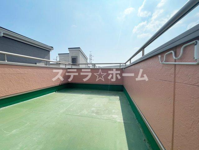 鳥飼西4 中古戸建のバルコニー|屋上です