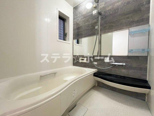 鳥飼西4 中古戸建の浴室|きれいなお風呂です