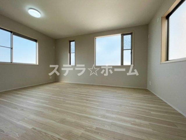 鳥飼西4 中古戸建の洋室|きれいな洋室です