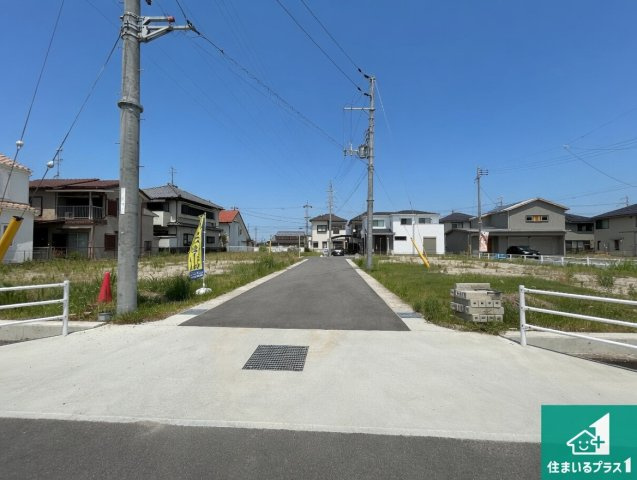 ●大和郡山市野垣内町　第5期　新築一戸建ての前面道路含む現地写真|周辺は閑静な住宅街です。前面道路もしっかりと有りますので車の出し入れも安心ですよ！