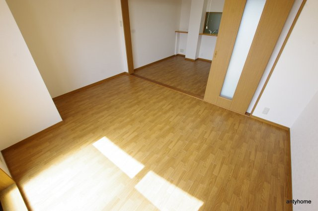 ノルデンタワー新大阪アネックス　仲介手数料無料の洋室