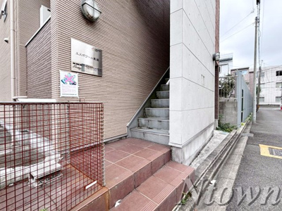 【エントランス】 | エスポワール車道 | 建物の内部です