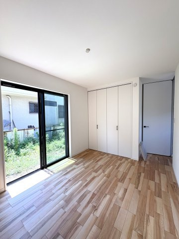 Designers House鎌倉ー69坪超のゆったりとした敷地の洋室
