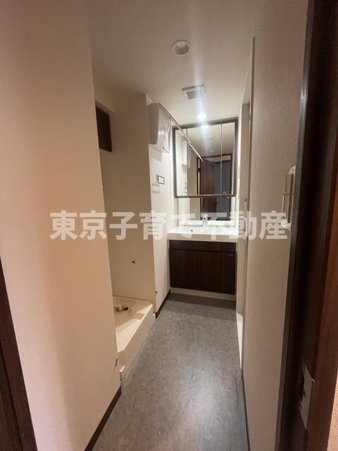 グランレスト文京茗荷谷の独立洗面台