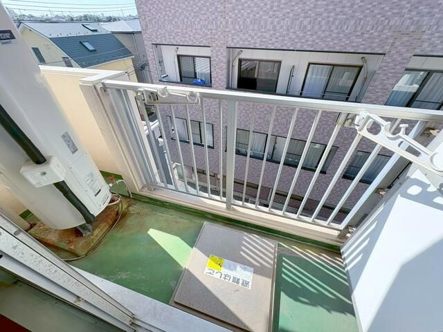 メゾンサンルーツのバルコニー