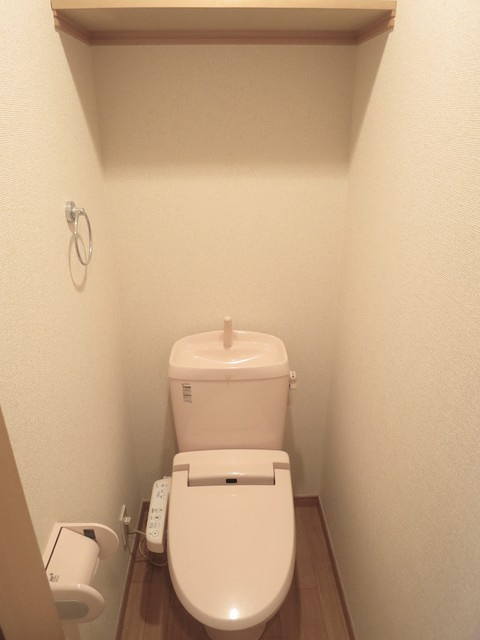フェリーチェ生麦イーストのトイレ|※別号室の参考写真(現況優先・仕様違いの場合あり)