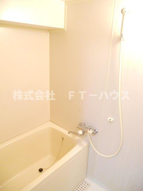 市川ニューハイツの浴室