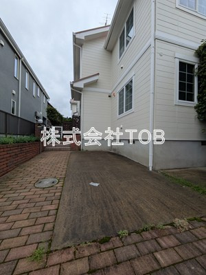 【駐車場】 | ガーデン成城ハウス-再契約型　定期借家2年-