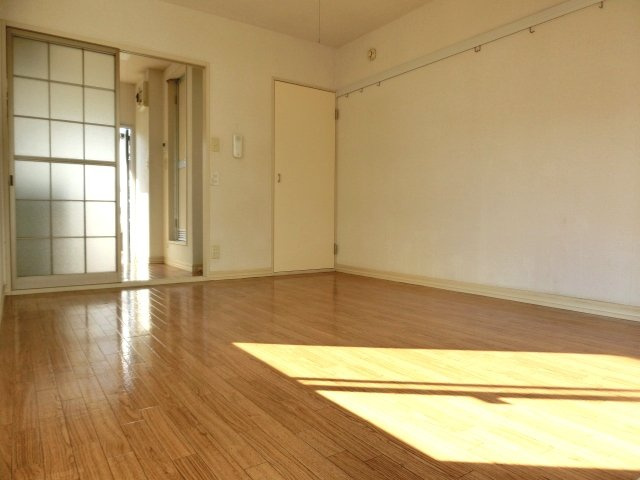 【内装】 | カサベルデ | 内装たいへん綺麗です。