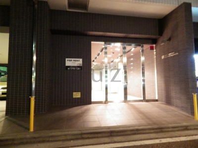 ラグジュアリーアパートメント横浜黄金町のエントランス