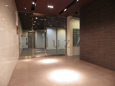 ラグジュアリーアパートメント横浜黄金町のエントランス