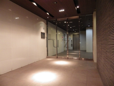 ラグジュアリーアパートメント横浜黄金町のエントランス