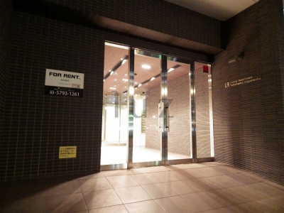 ラグジュアリーアパートメント横浜黄金町のエントランス