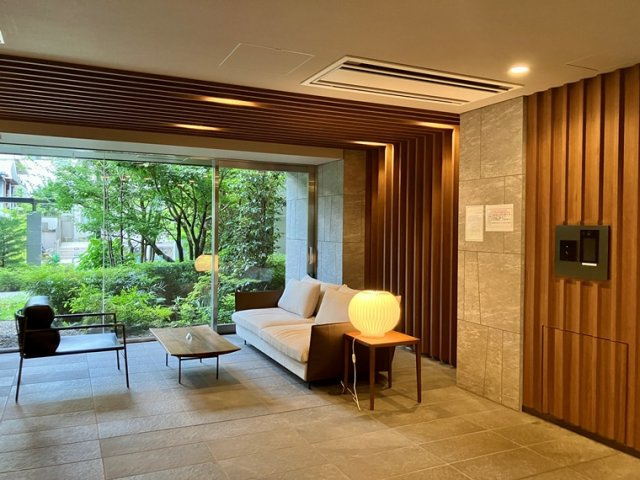 パークホームズ杉並上荻のロビー|建物の内部です
