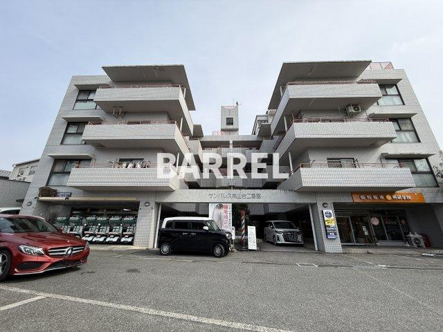 サンパレス桃山台２番館の外観
