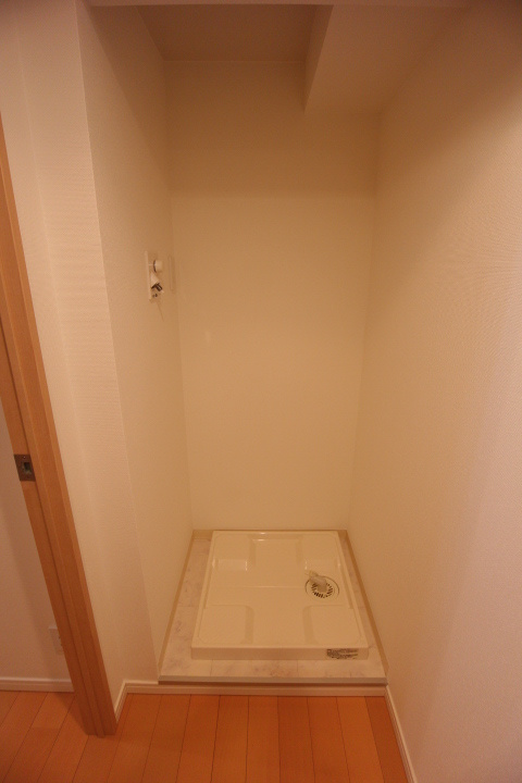 プラウドフラット早稲田の設備|洗濯機置き場※参考写真