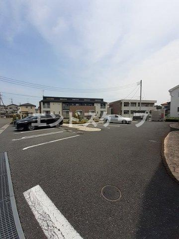 グレイスタウンＢの駐車場|高崎、前橋のお部屋探しはエンドスケープまで！お客様の理想お聞かせ下さい♪
