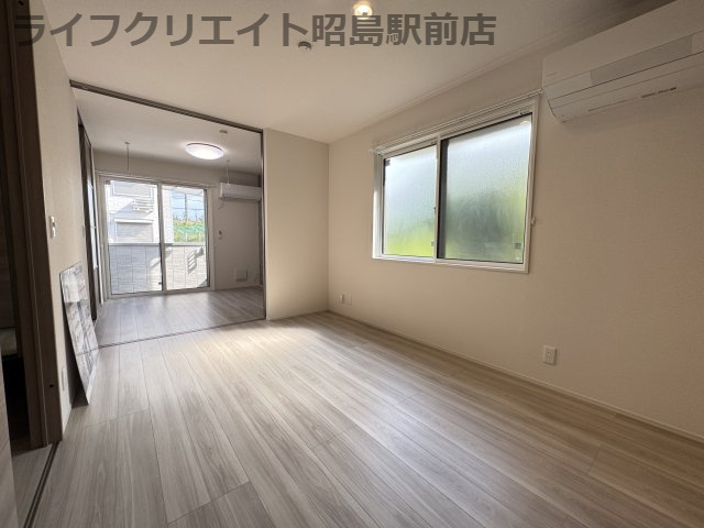 Asset-Court立川上砂町５丁目A棟の居間・リビング