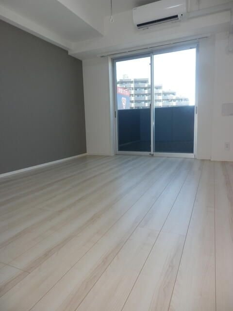 ユリカロゼ東向島の居間・リビング