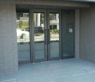 ユリカロゼ東向島のエントランス