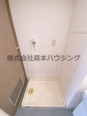 【設備】 | 　サニーヒル忍ケ丘 | 室内洗濯機置き場です