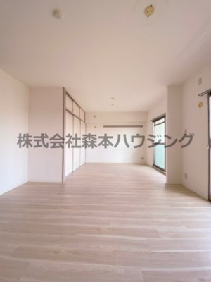 【居間・リビング】 | 　サニーヒル忍ケ丘 | きれいなリビングです