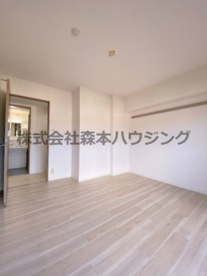 【洋室】 | 　サニーヒル忍ケ丘 | 個人の部屋や寝室として使える洋室です