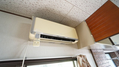 【冷暖房・空調設備】 | 三入南２丁目 | ◎ＤＫにエアコンつき
※合計エアコン３台つき