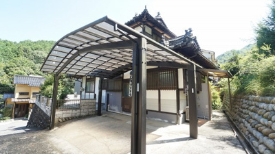 【駐車場】 | 三入南２丁目 | ◎ワイドカーポート付き駐車場