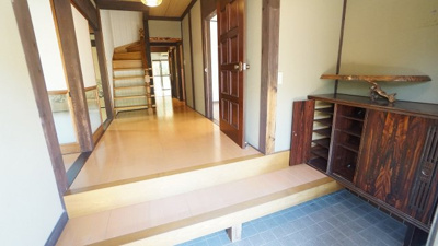 【玄関】 | 三入南２丁目 | ◎広々１Ｆ廊下（ホール）