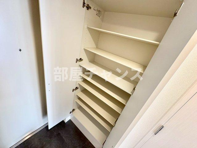 SOLメイクス新栄の収納