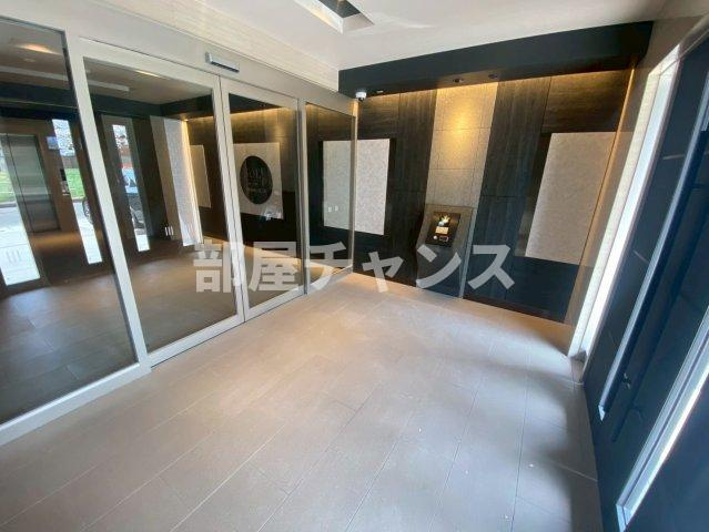 SOLメイクス新栄のエントランス